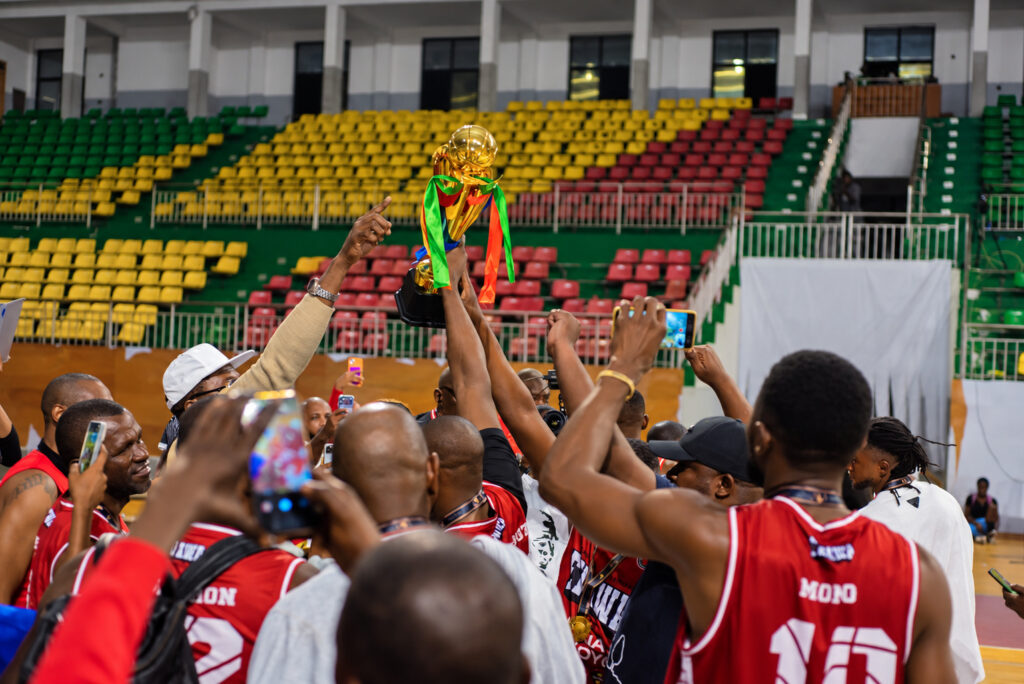 Joueurs de Bana Kot'oyo célébrant leur victoire à Ewawa Plus 2026 à Brazzaville